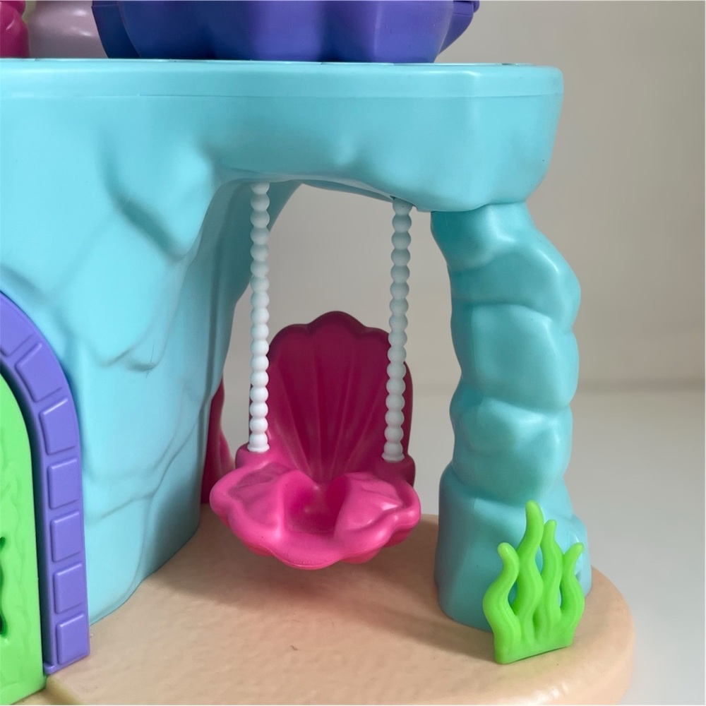 Lakeshore Learning Under The Sea Mermaid Palace Seashells Princess Playset - Picture 6 of 12